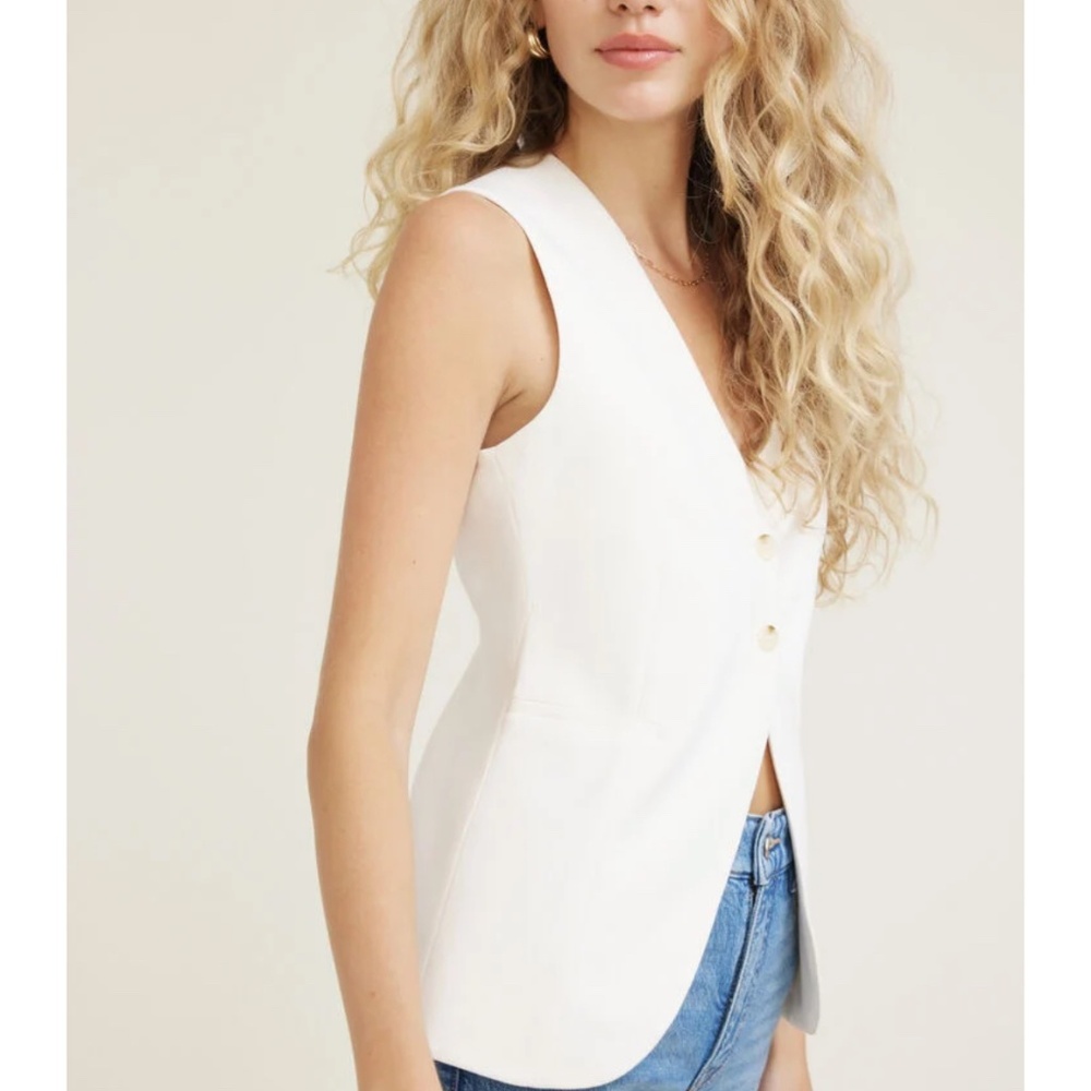 Dynamite White Sleeveless Blazer Vest